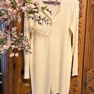 American Eagle lounge